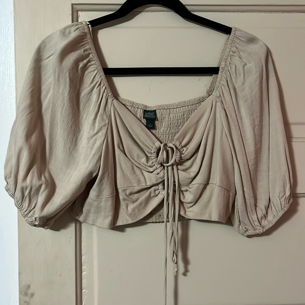 tan, blouse, crop top, cinched 1/2 sleeves, front tie
